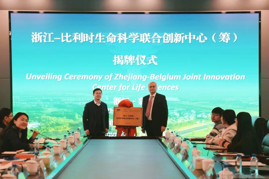 https://mmbiz.qpic.cn/sz_mmbiz_jpg/2p7dYNW6LibNezAricdBIz1oUo7v5CzIxoqHpfN5NIl98ia0khTCH6wmUDGjFF85H7MS9RBGuPfKIFAe1pl4N3MVw/640?wx_fmt=jpeg&from=appmsg